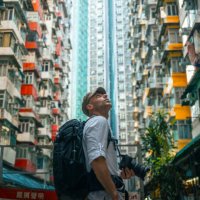 tourist exploring the city in hong kong island - travel stock-fotos und bilder