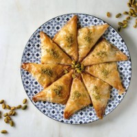 turkish dessert baklava - food photos et images de collection