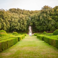 tuscany, horti leonini garden at san quirico d'orcia - garden decoration stock pictures, royalty-free photos & images