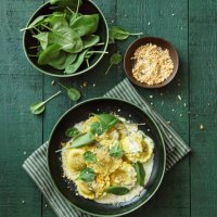 vegan spinach and mushroom ravioli - food stock pictures, royalty-free photos & images