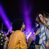 voorstel over muziekfestival! - concert stockfoto's en -beelden