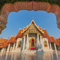 wat benchamabophit, dusitwanaram ratchaworawihan also known as the marble temple it is one of the most beautiful temples in bangkok. and is an important tourist attraction of the country - garden decoration stock pictures, ro