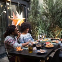 weihnachten ist fast da - garden decoration stock-fotos und bilder