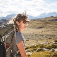 woman hikes italy - travel stock pictures, royalty-free photos & images