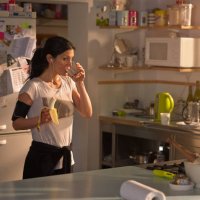 woman in the kitchen preparing for run - food stock pictures, royalty-free photos & images