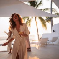 woman loves life - travel stock pictures, royalty-free photos & images