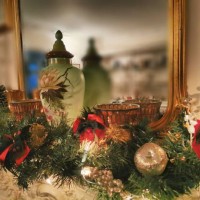 xmas mantelpiece decorations - home decoration stock pictures, royalty-free photos & images
