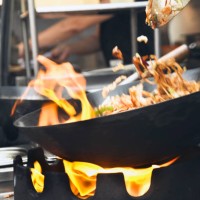 yakisoba street food - junk food stock pictures, royalty-free photos & images
