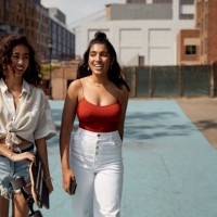 young females hanging out in city - fashion stock pictures, royalty-free photos & images