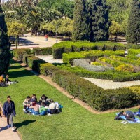 young people enjoying afternoon in the turia garden, valencia, spain - garden decoration stock pictures, royalty-free photos & images