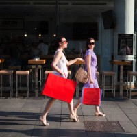 young women shopping - fashion stock pictures, royalty-free photos & images