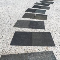 zen stepping stones - garden decoration stock pictures, royalty-free photos & images