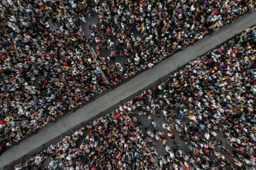 aerial shot of people at a concert - concert stock pictures, royalty-free photos & images