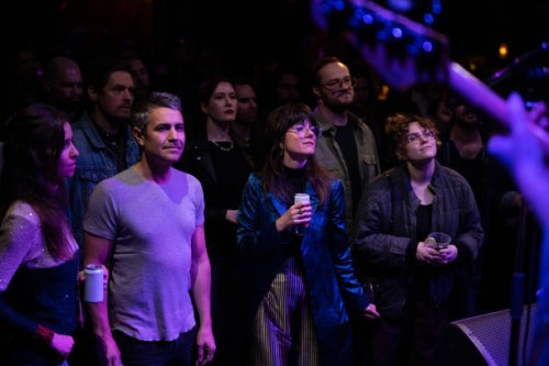audience watching band - concert stock pictures, royalty-free photos & images
