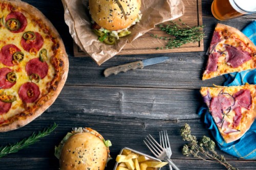bereit zum essen - junk food stock-fotos und bilder