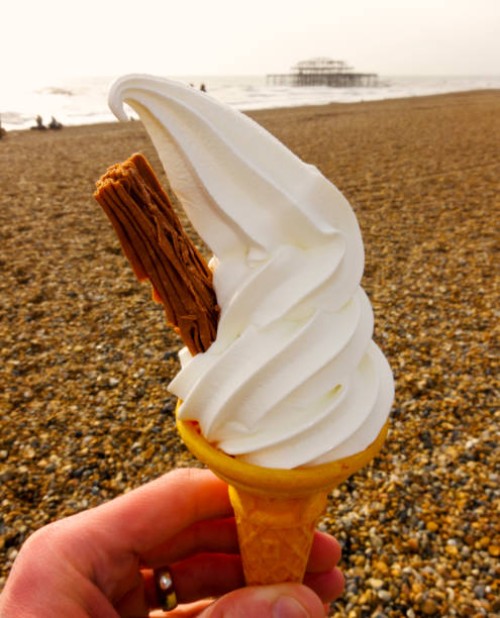 brighton ice cream - junk food stockfoto's en -beelden