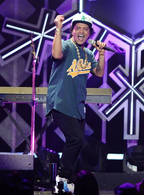 Bruno Mars performs at 102.7 KIIS FM's Jingle Ball 2016 at Staples Center on December 2, 2016 in Los Angeles, California.
