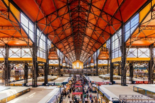 budapest great market hall with market stalls and people shopping, high angle view, budapest, hungary - food stock pictures, royalty-free photos & images