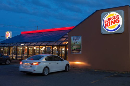 burger king fast food reastaurant - junk food stock pictures, royalty-free photos & images