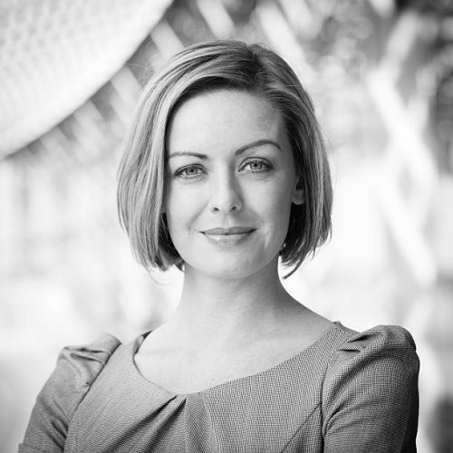 businesswoman portrait - hairstyle stockfoto's en -beelden
