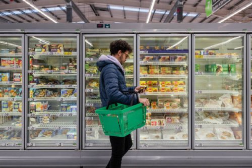 buying convenient food - food stock pictures, royalty-free photos & images