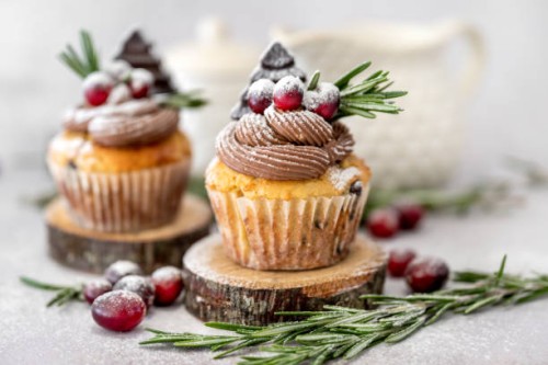 christmas cupcakes - food stock pictures, royalty-free photos & images