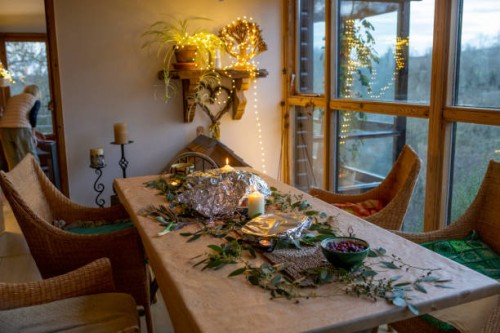christmas dining room - home decoration stock pictures, royalty-free photos & images