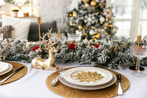 christmas dining table - home decoration stock pictures, royalty-free photos & images
