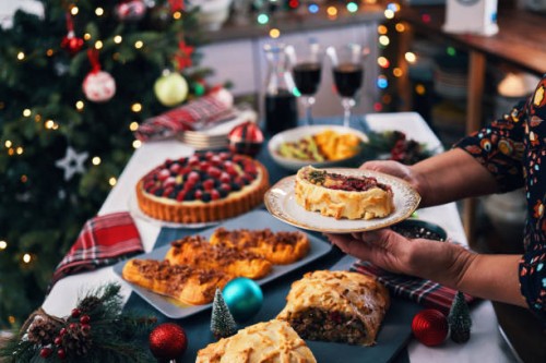 christmas dinner with vegan mushroom beef wellington, butternut squash, green beans and berry pie - food stock pictures, royalty-free photos & images