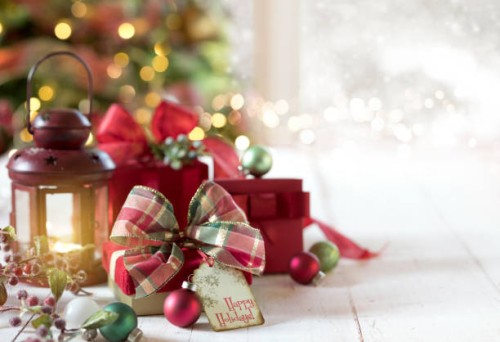 christmas gifts and christmas tree - home decoration stock pictures, royalty-free photos & images