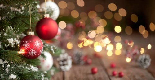 christmas tree, ornaments and defocused lights background - home decoration stock pictures, royalty-free photos & images