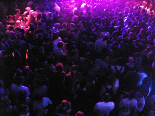club crowd - concert stock pictures, royalty-free photos & images
