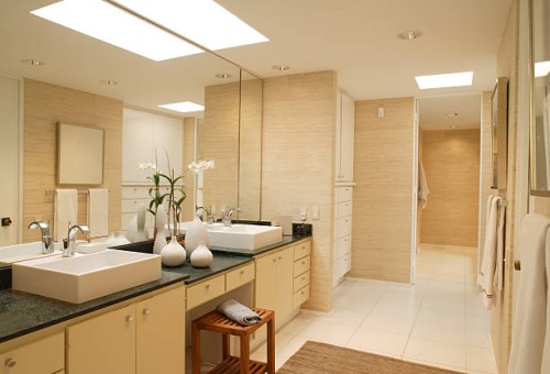 contemporary master bathroom with double sink vanity - home decoration stock pictures, royalty-free photos & images