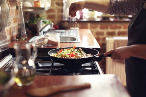 cooking vegetables, step seven, seasoning - food stock pictures, royalty-free photos & images