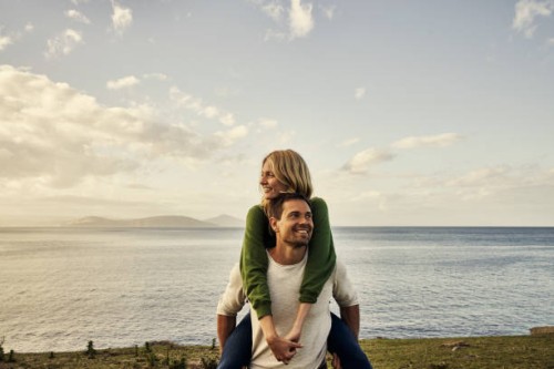 couples that explore together adore each other - travel stock pictures, royalty-free photos & images