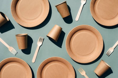 craft dishes on a green background. - junk food stock pictures, royalty-free photos & images