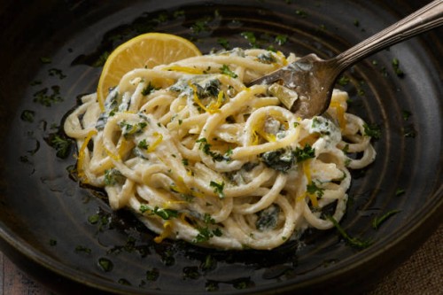 creamy ricotta, lemon and spinach spaghetti - food stock pictures, royalty-free photos & images