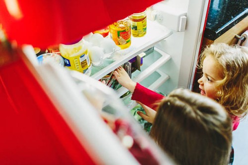 day in the life of a stay at home dad - food fotografías e imágenes de stock