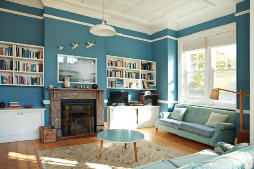 decorated living room at home - home decoration stockfoto's en -beelden