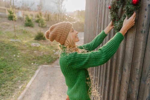 decorating my house for christmas - garden decoration stock pictures, royalty-free photos & images