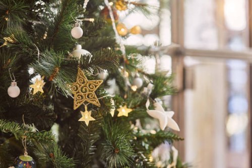 detail of christmas tree with copy space. - home decoration stock pictures, royalty-free photos & images
