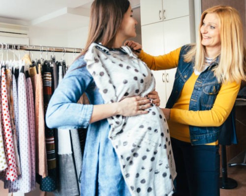 deux femmes entrepreneurs - fashion photos et images de collection