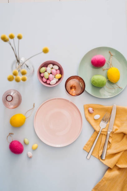 easter table setting with cutlery plates dinnerware easter egg - home decoration stock pictures, royalty-free photos & images