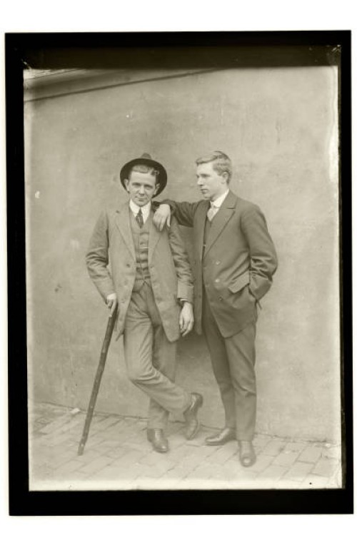 edwardian friends - fashion stock pictures, royalty-free photos & images