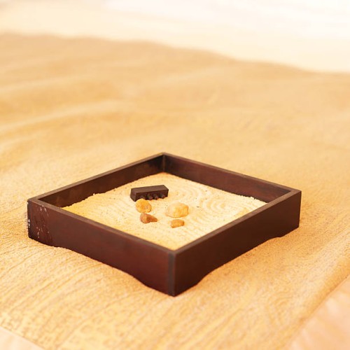 elevated view of a small rock garden - garden decoration stockfoto's en -beelden