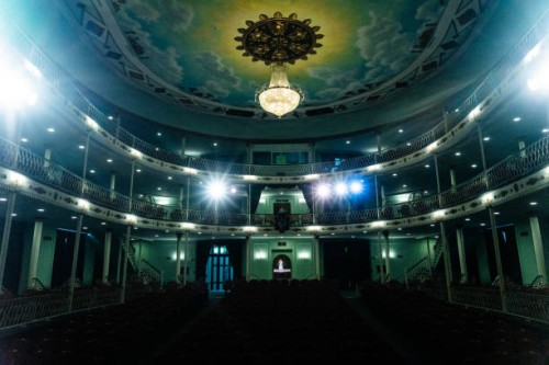 empty theater - home decoration stock pictures, royalty-free photos & images