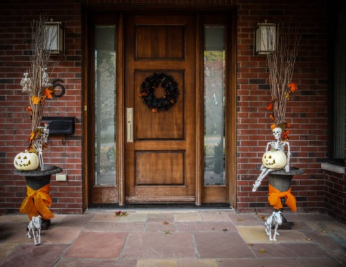 exterior halloween home decor - home decoration stock pictures, royalty-free photos & images