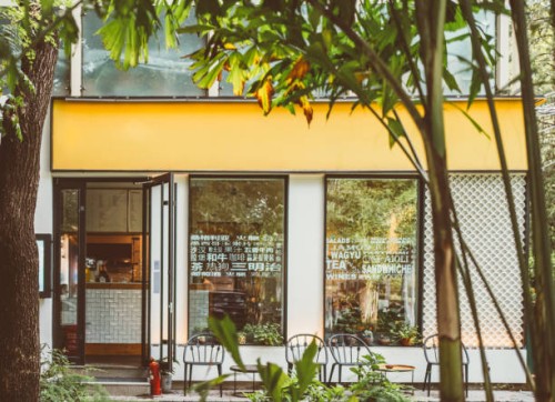 facade of a small shop - fashion stock pictures, royalty-free photos & images
