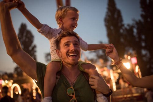 family on festival - concert stock pictures, royalty-free photos & images