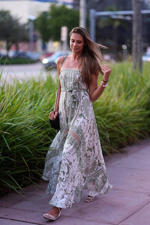 Fernanda Uesler is seen arriving at Miami Swim Week on June 01, 2025 in Miami, Florida.